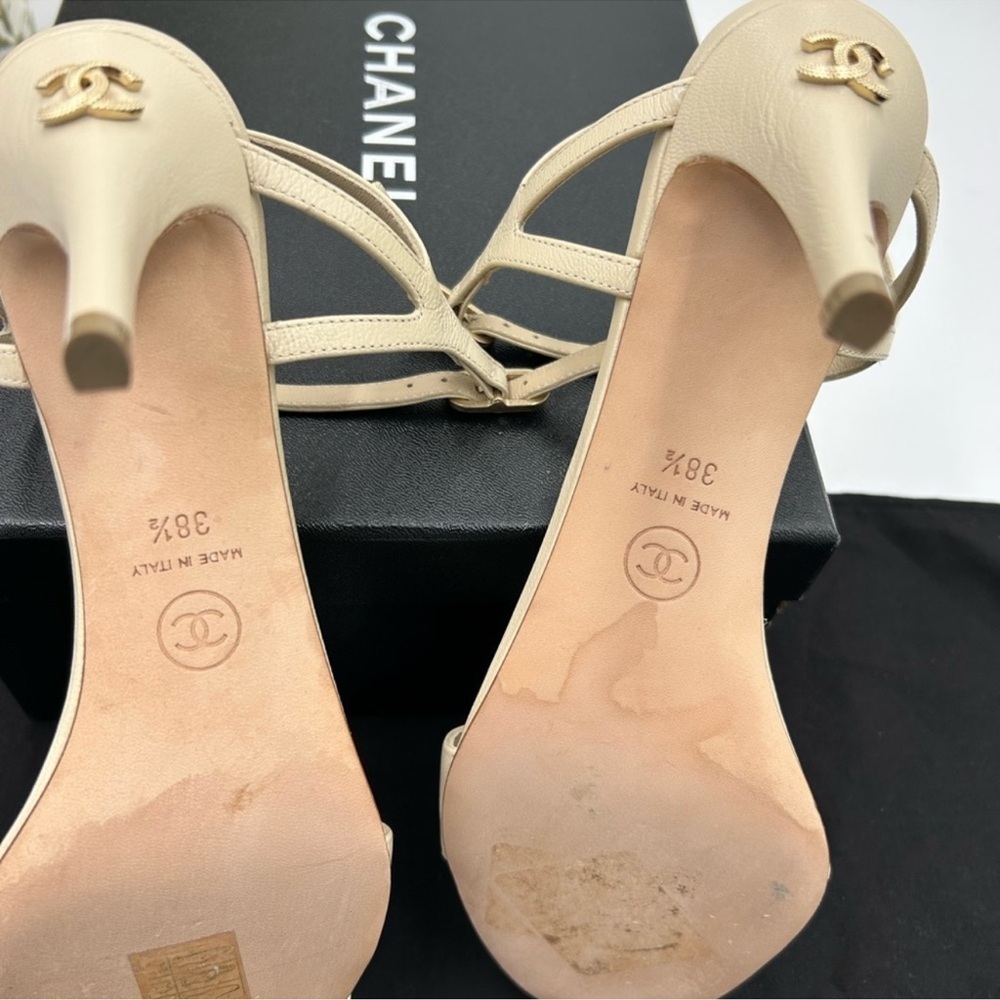 Women’s Chanel ivory leather stray sandals size 38.5 made in Italy - Picture 12 of 14